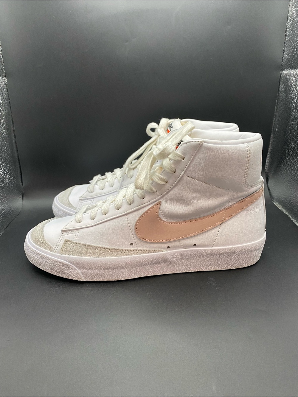 Nike Blazer Mid ‘77 Women’s White/Pink CZ1055-118 Sneakers Size 8